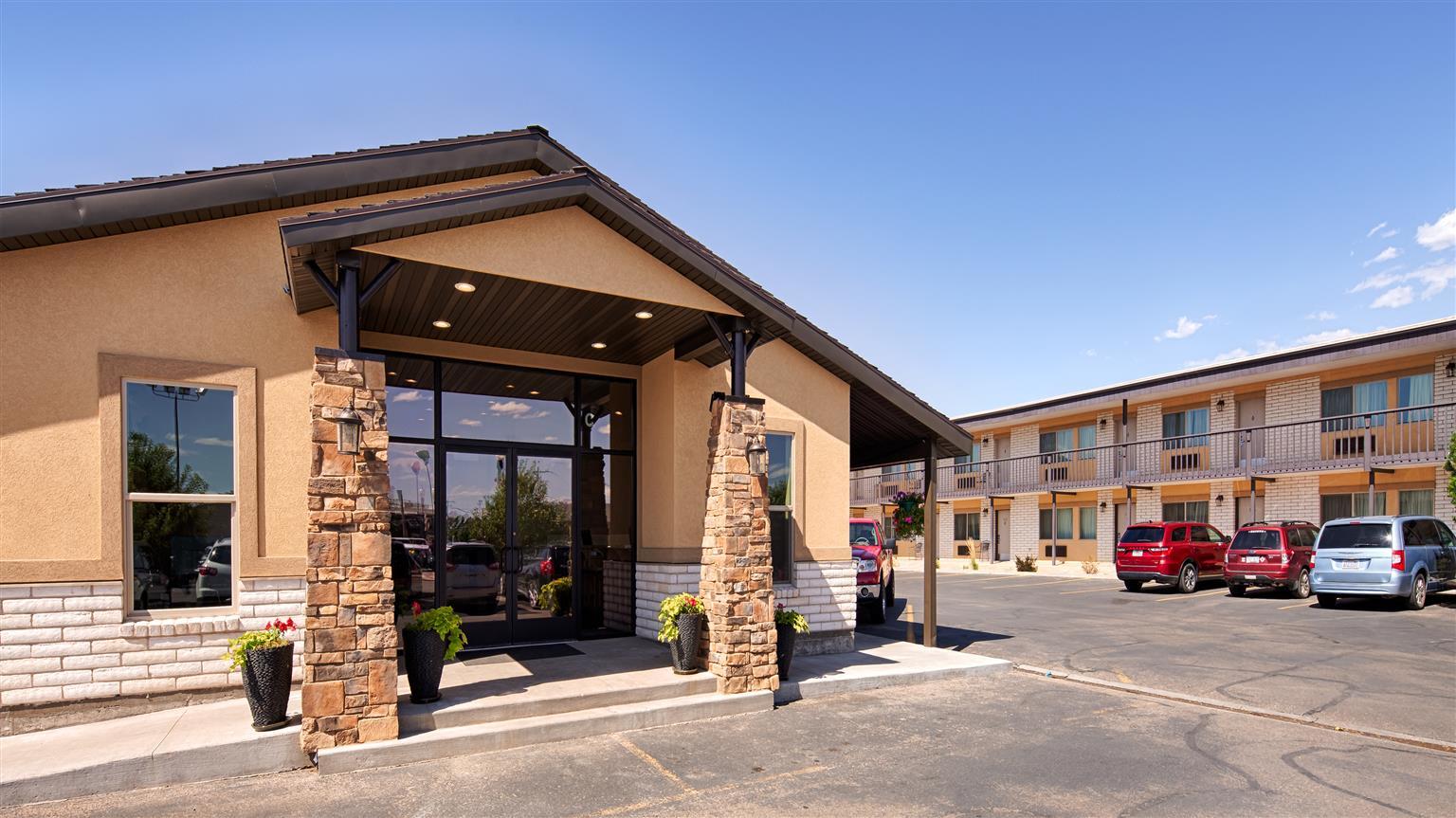 Dinosaur Inn & Suites Вернал Екстер'єр фото