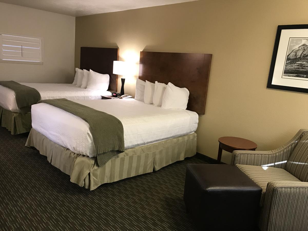 Dinosaur Inn & Suites Вернал Екстер'єр фото